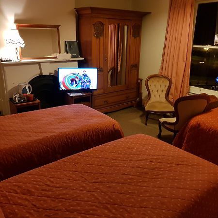 Menai Bank Hotel Κερνάρφον Εξωτερικό φωτογραφία