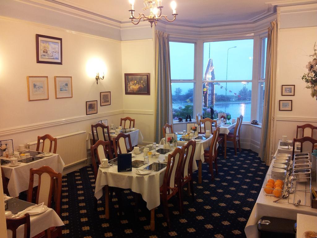 Menai Bank Hotel Κερνάρφον Εξωτερικό φωτογραφία