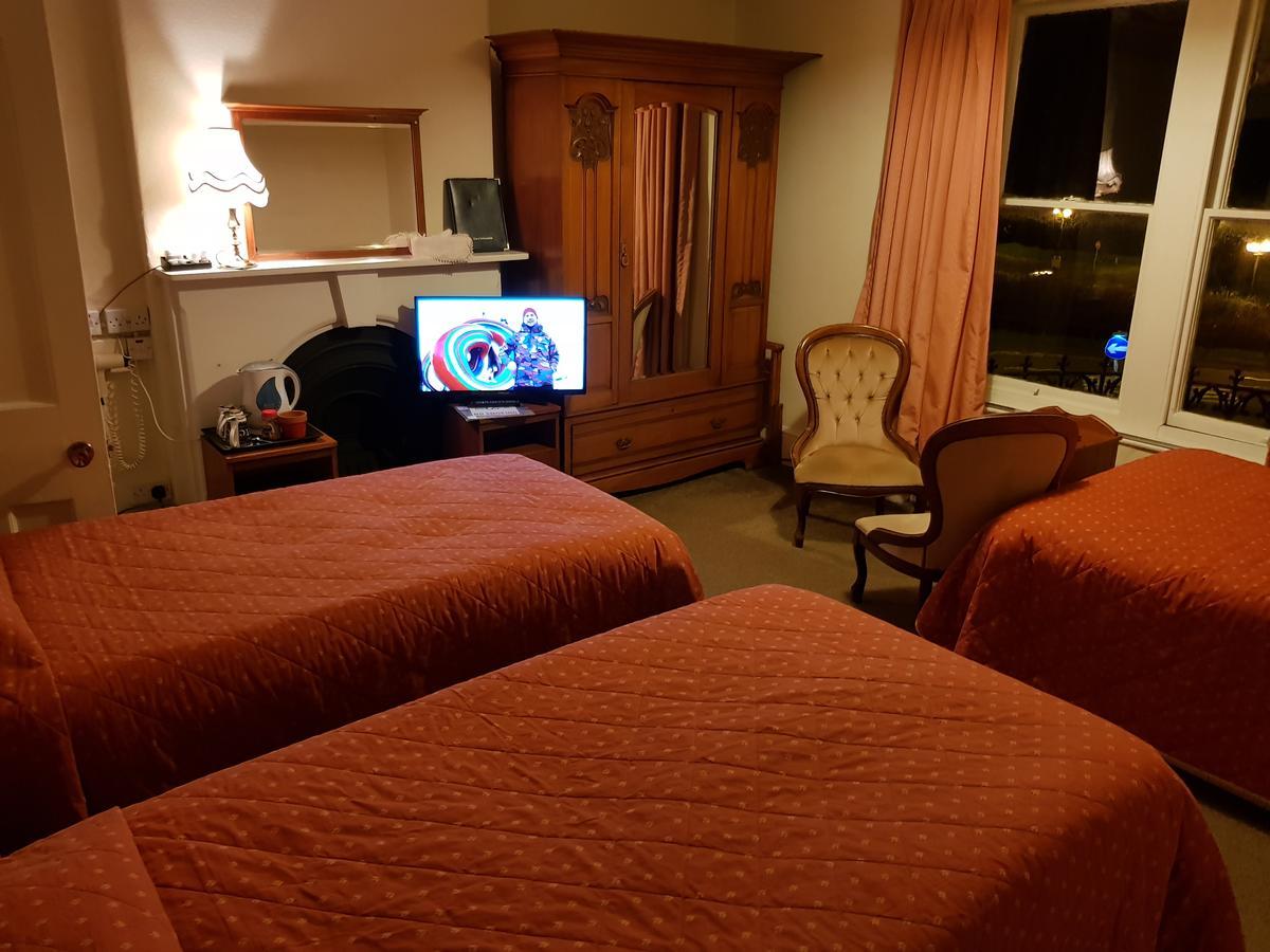 Menai Bank Hotel Κερνάρφον Εξωτερικό φωτογραφία